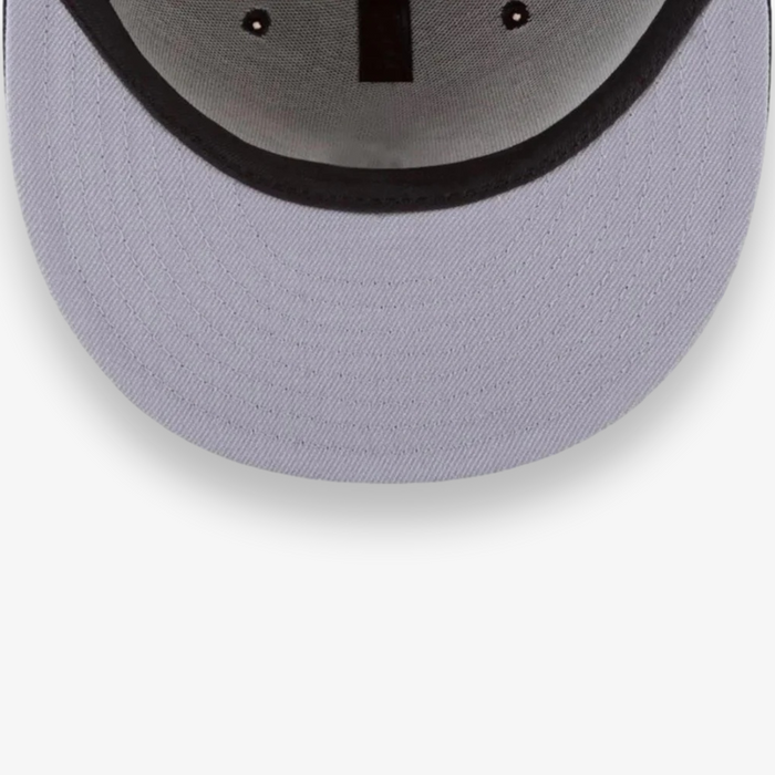 First class black fitted Hat