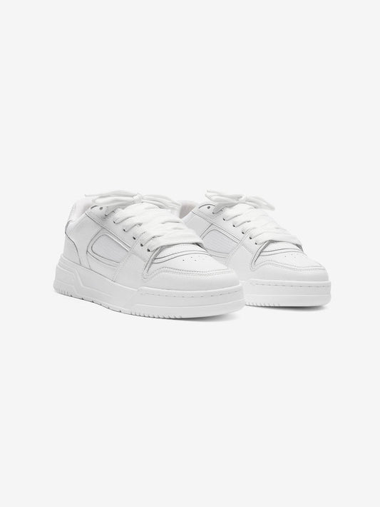 Layup Triple White