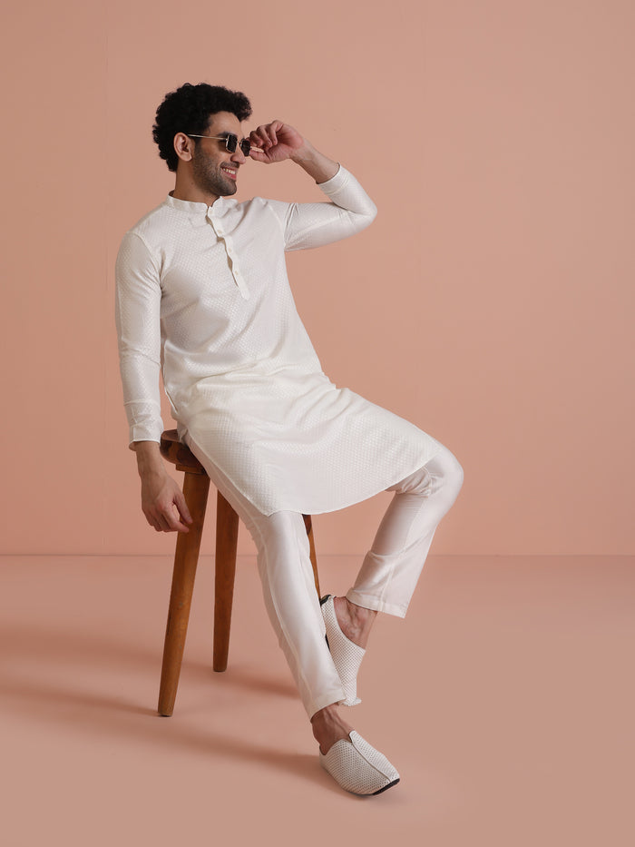 Men White Woven Design Kurta