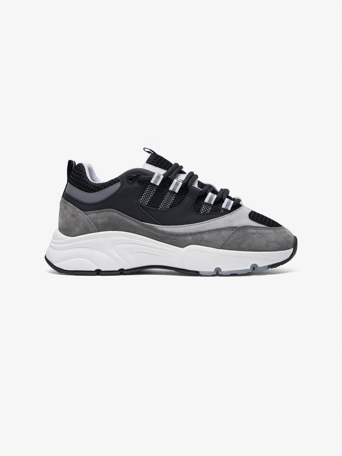 Cleens Aero Runner Carbon shown in a side profile view