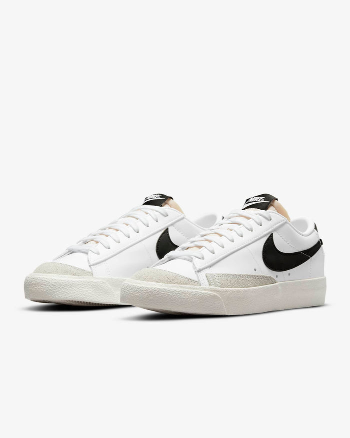 Blazer Low 77