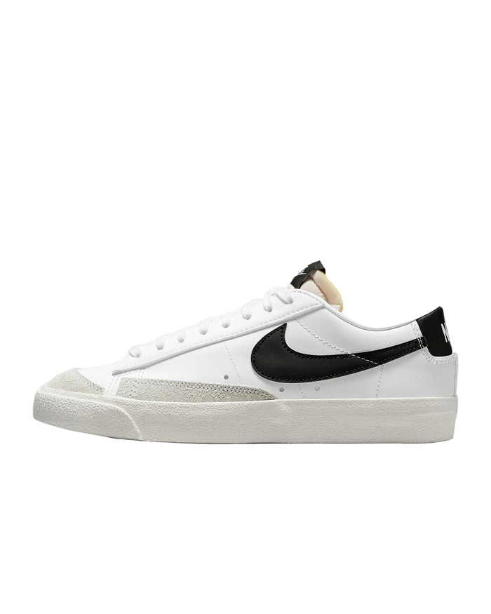 Blazer Low 77