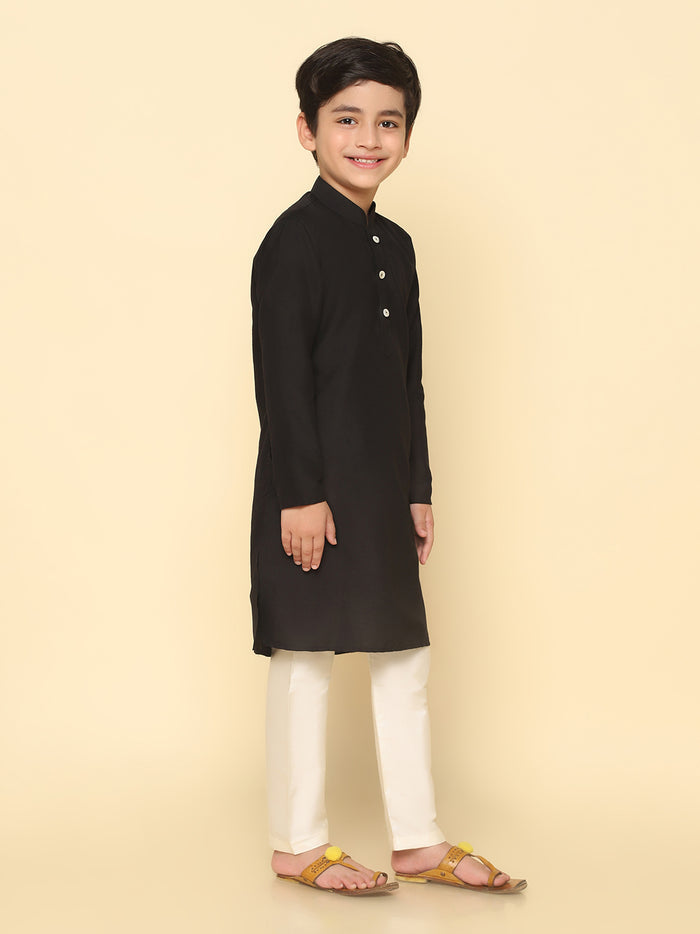 Boy's Black Solid Kurta