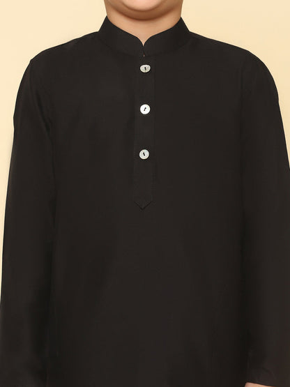 Boy's Black Solid Kurta