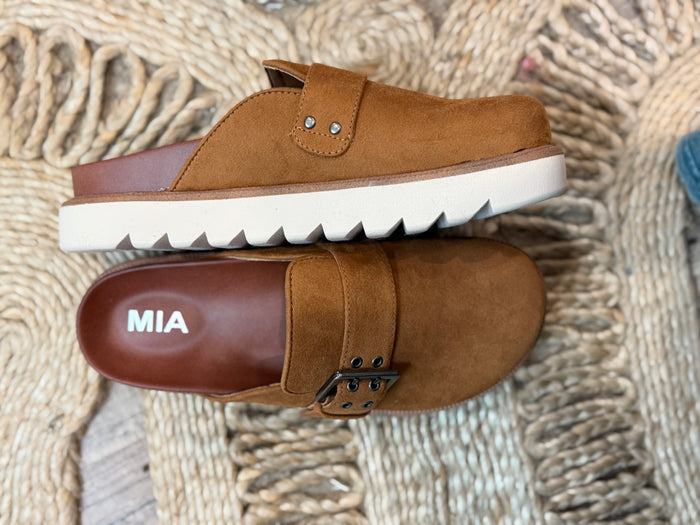 Chestnut Clogs