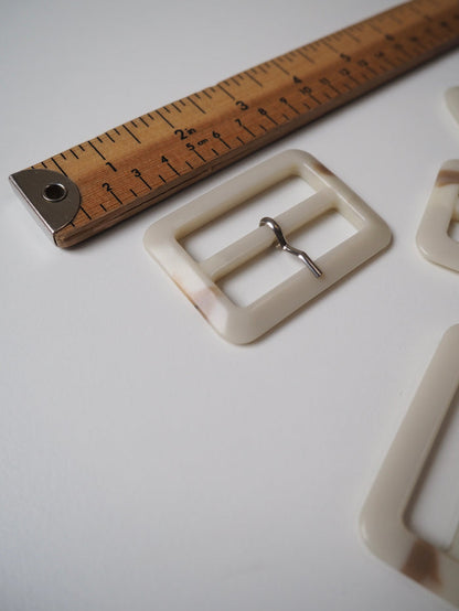 Faux Horn Large Rectangle Buckle 6.5cm