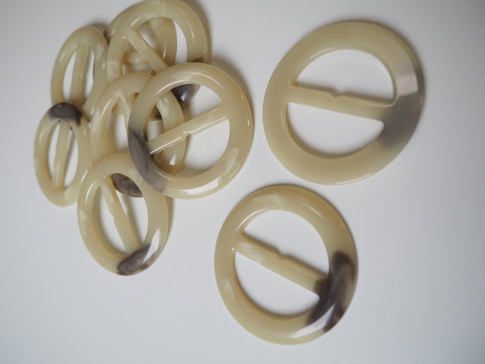 Faux Horn Large Round Slider 7cm