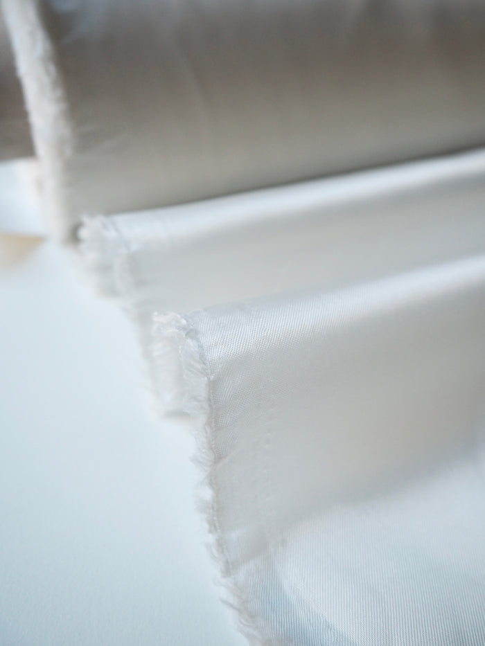 Ivory Viscose Twill Lining