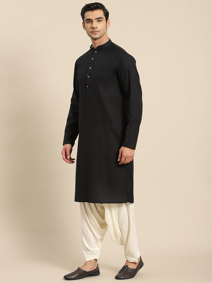 Kisah Men Black Kurta (Set of 1)