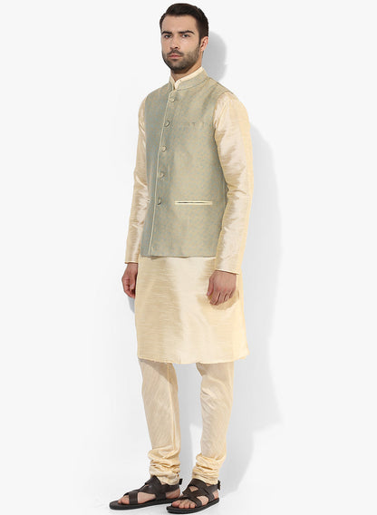 Kisah Plus Men's Green Kurta Churidar Waistcoat Set
