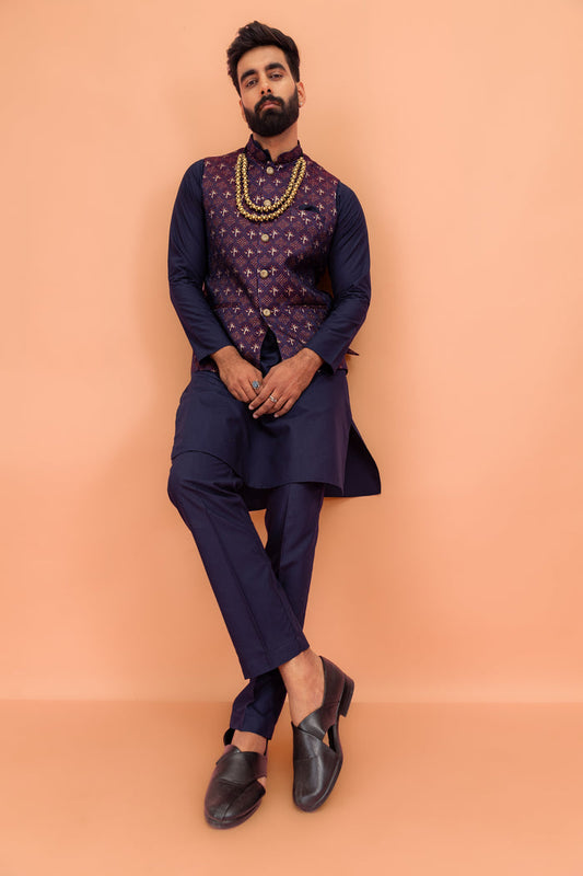 Men Maroon Textured Nehru Jacket