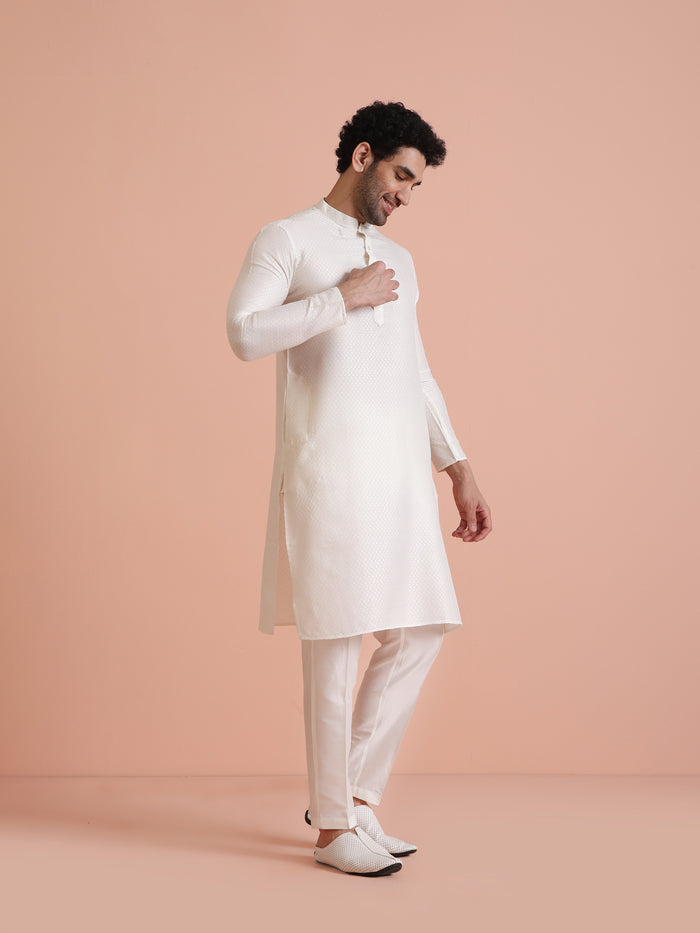 Men White Woven Design Kurta