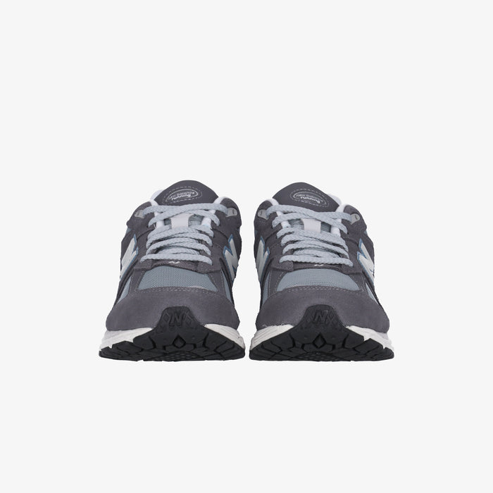 New Balance 2002R