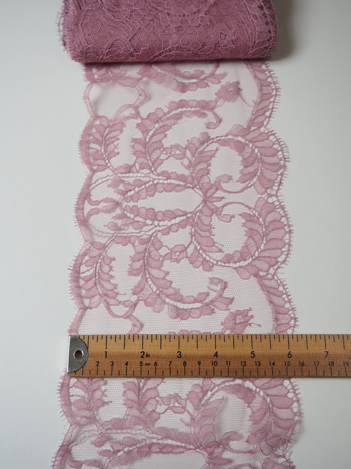 Pink Mauve Curl Motif Scallop Lace 15cm