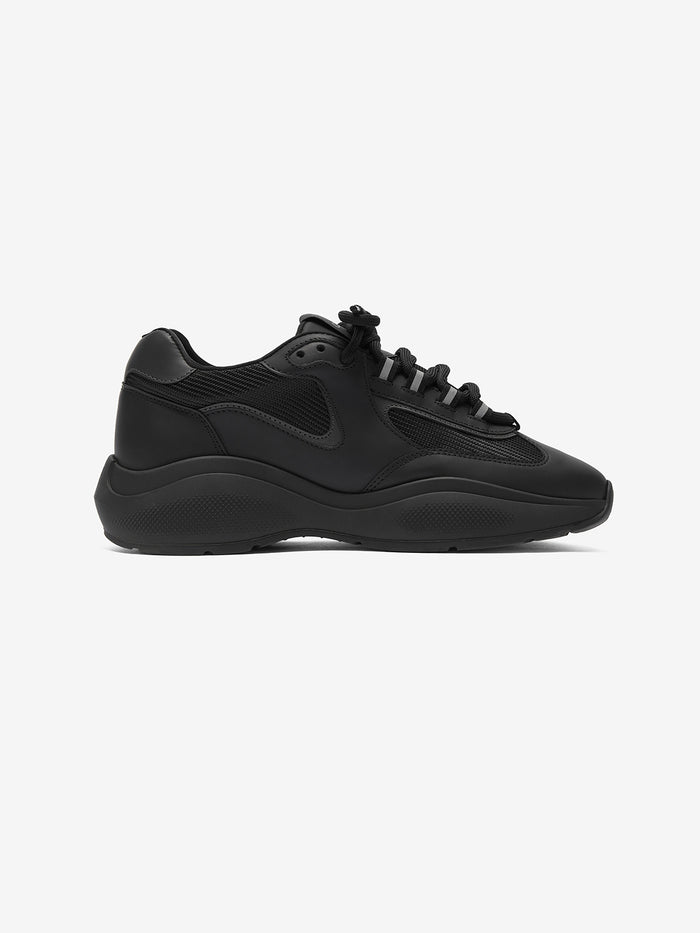 Podium Black Mono