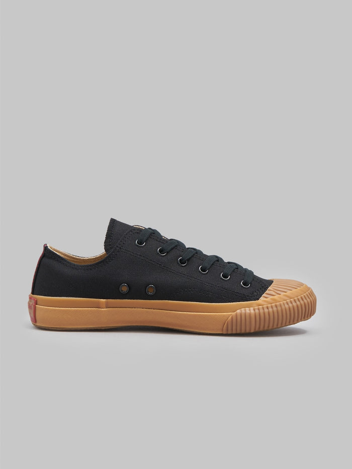 pras shellcap low sneakers kuro gum toyoda