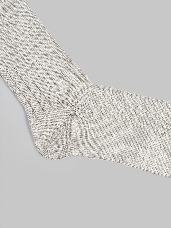 rototo linen cotton ribbed crew socks grey heel