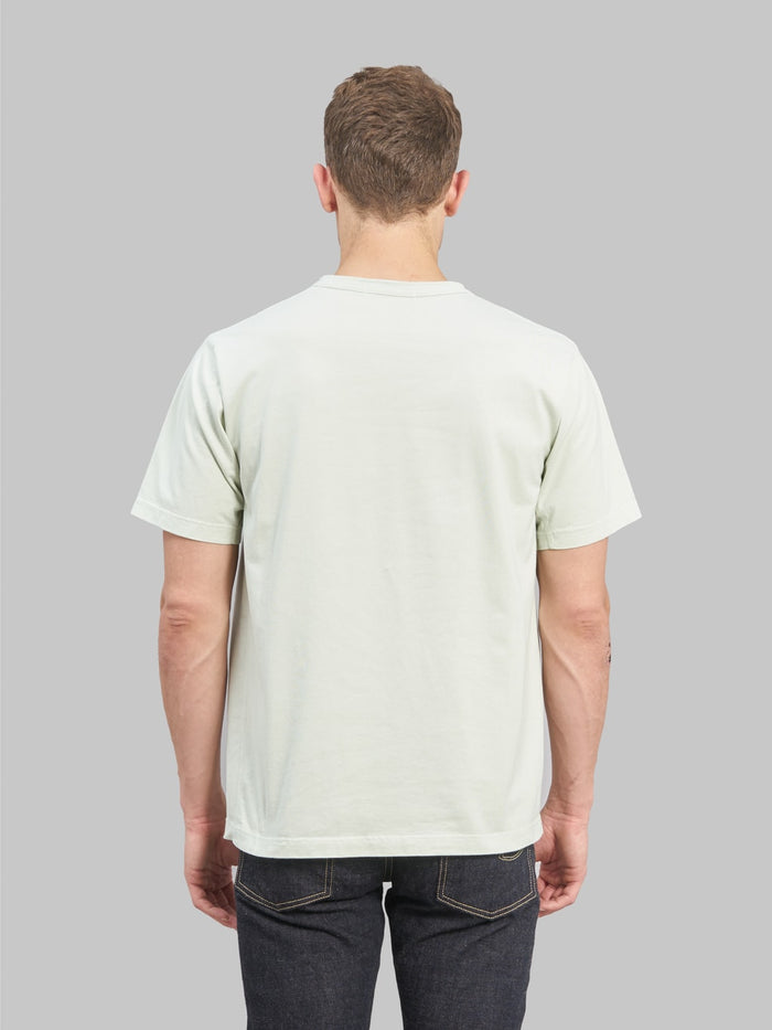 seuvas cotton crew neck tshirt matcha  model back fit