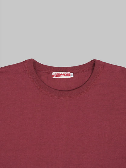 the strike gold loopwheel tshirt burgundy collar