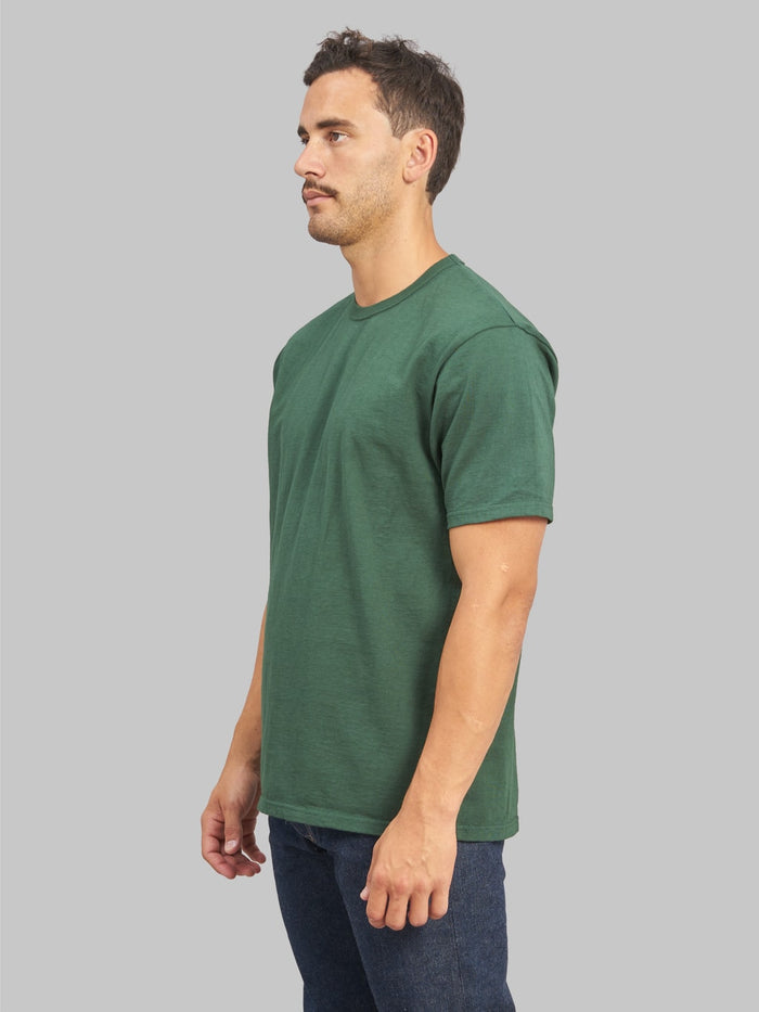 the strike gold loopwheel tshirt green model side fit
