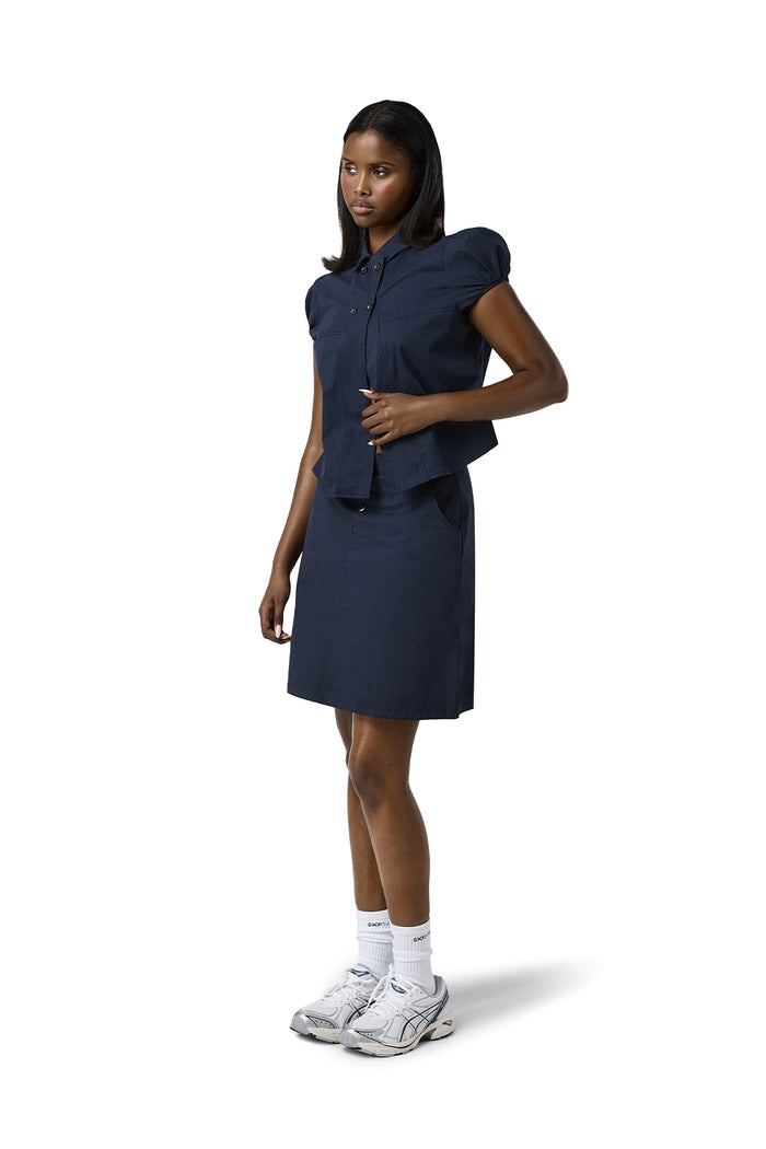 Model Eman is 5'9" and wears a size S.