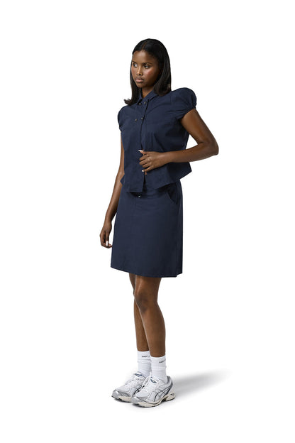 Model Eman is 5'9" and wears a size S.