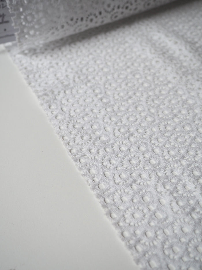 White Stretch Daisy Lace