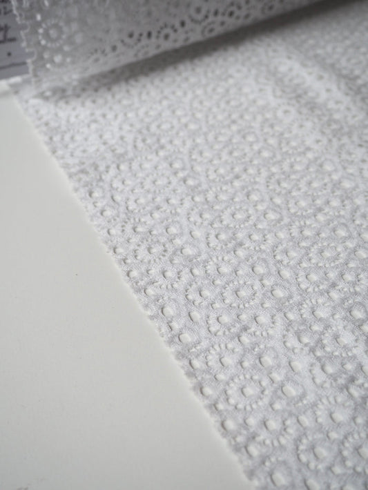 White Stretch Daisy Lace